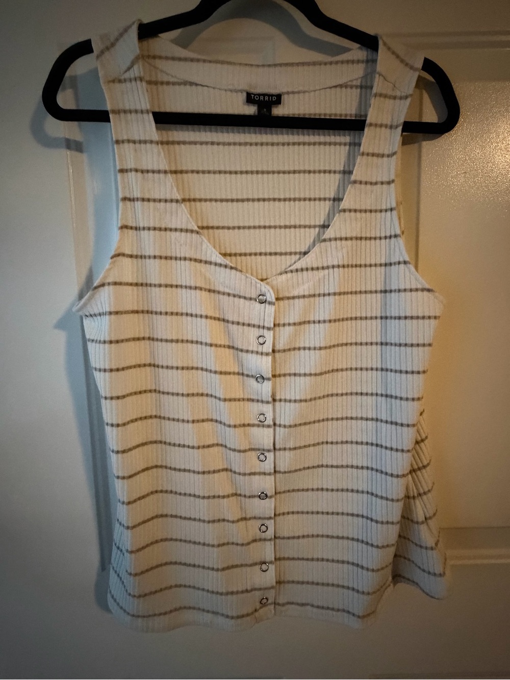 Torrid 2X Cream Stripe Button-Front Tank Top